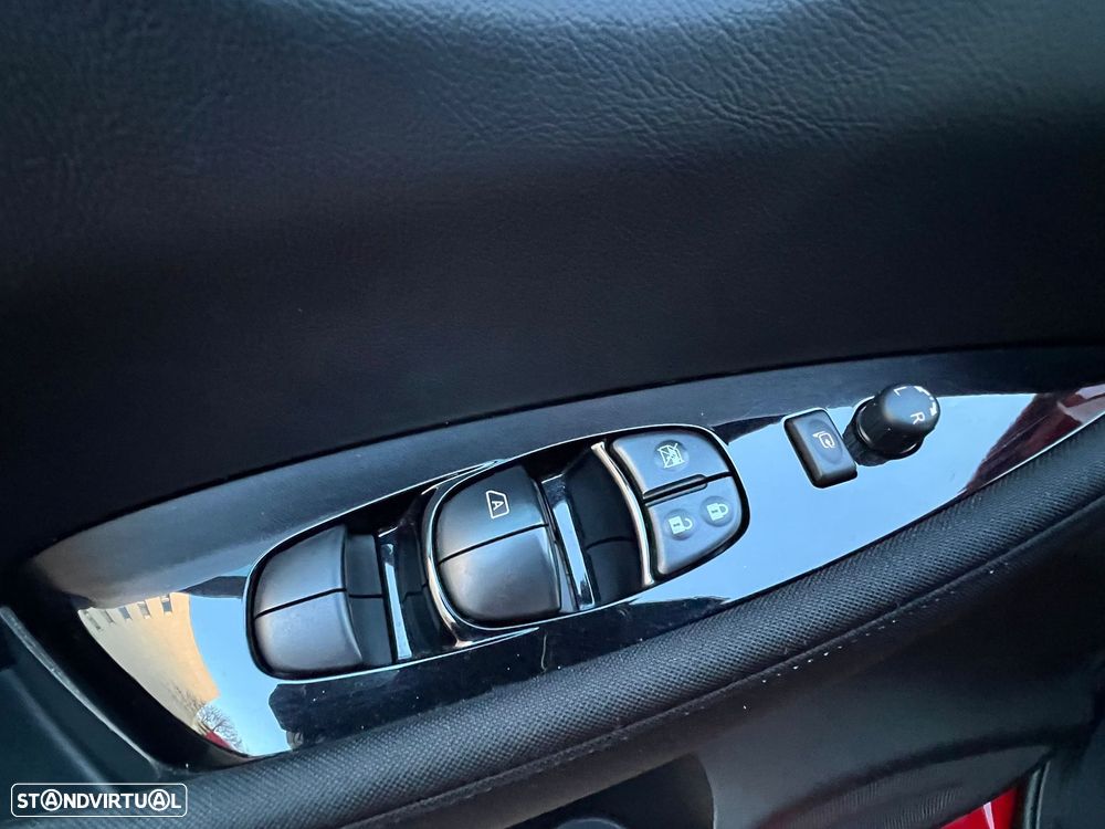 Nissan Leaf Tekna Two Tone - 7