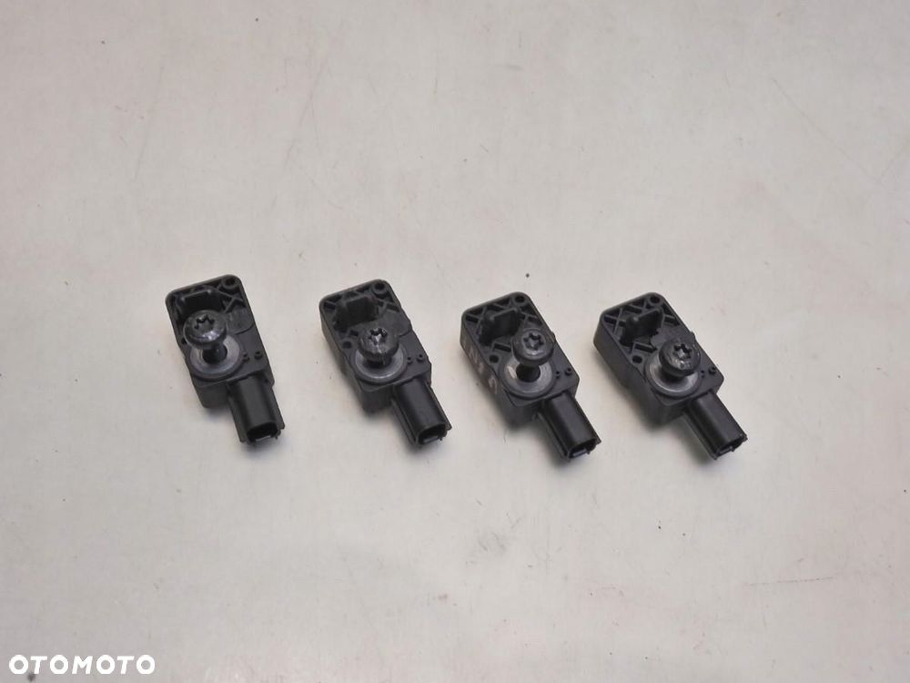 SENSOR UDERZENIOWY OPEL INSIGNIA A 13502341 343149712 - 2