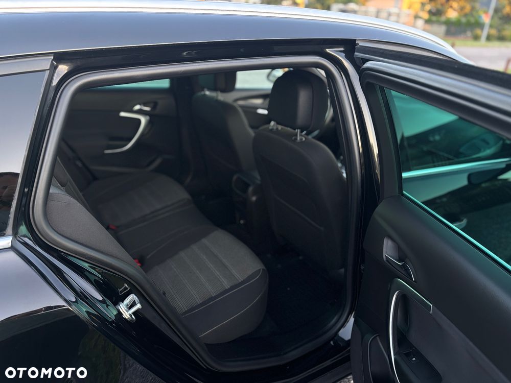 Opel Insignia - 14