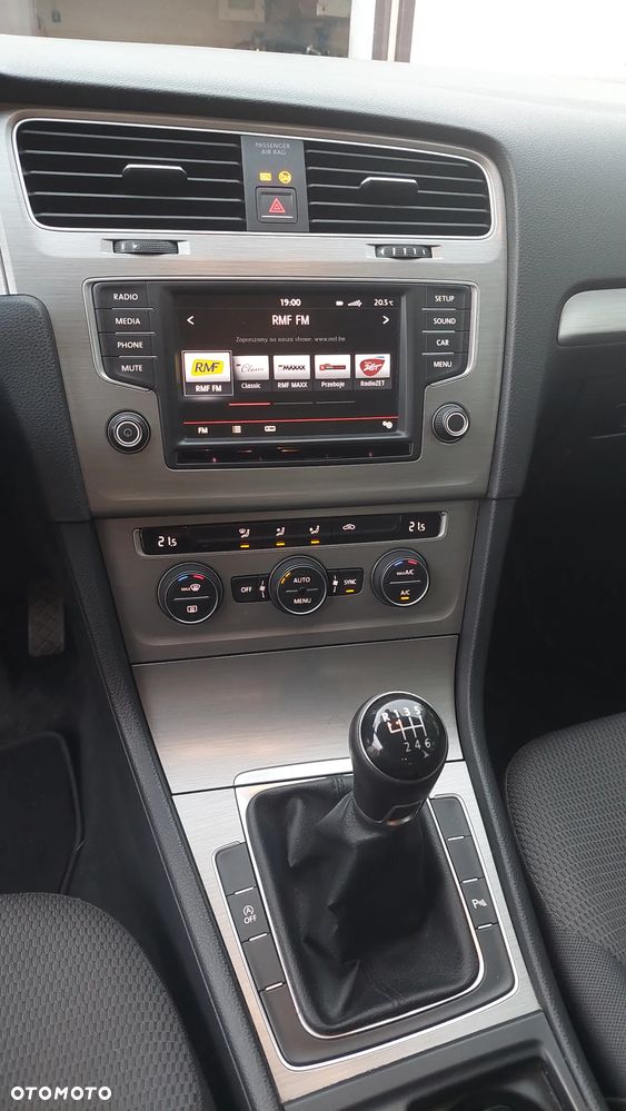 Volkswagen Golf VII 1.2 TSI BMT Comfortline - 16