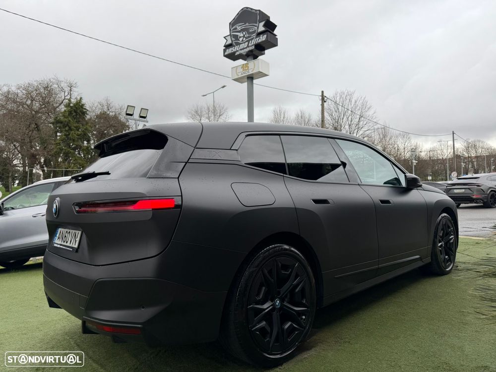 BMW iX xDrive 40 - 4