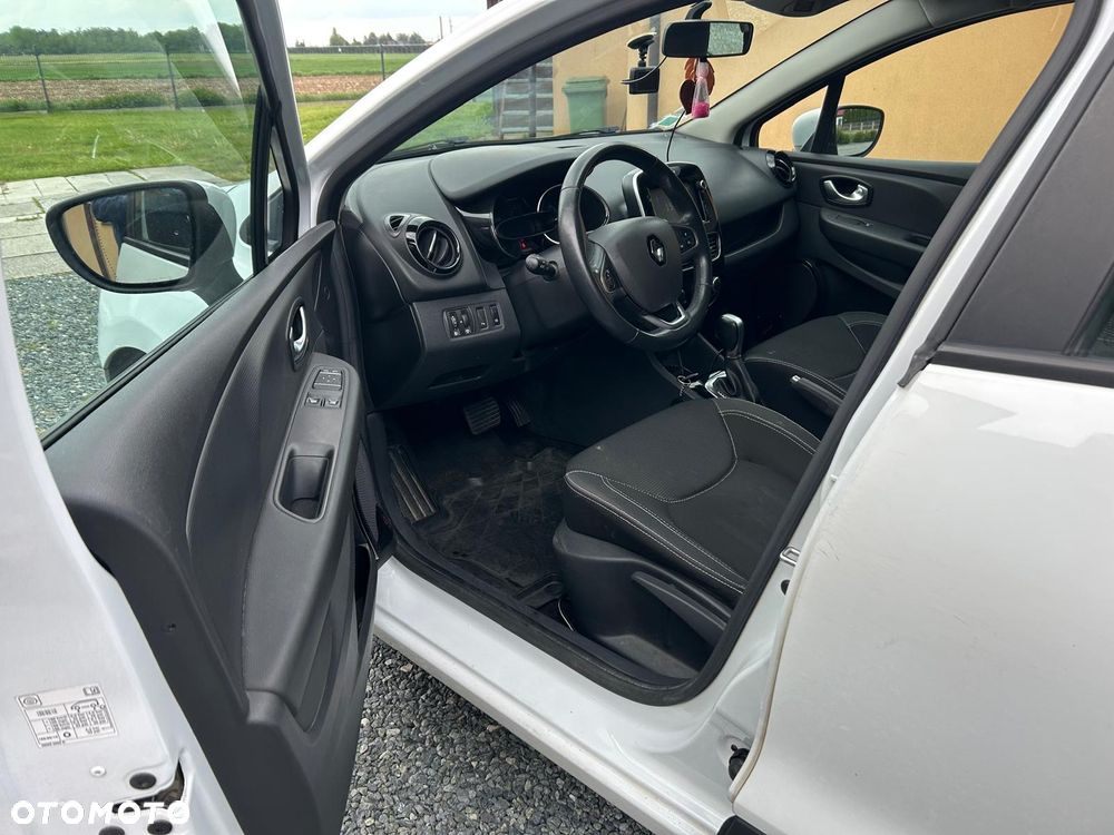 Renault Clio - 10