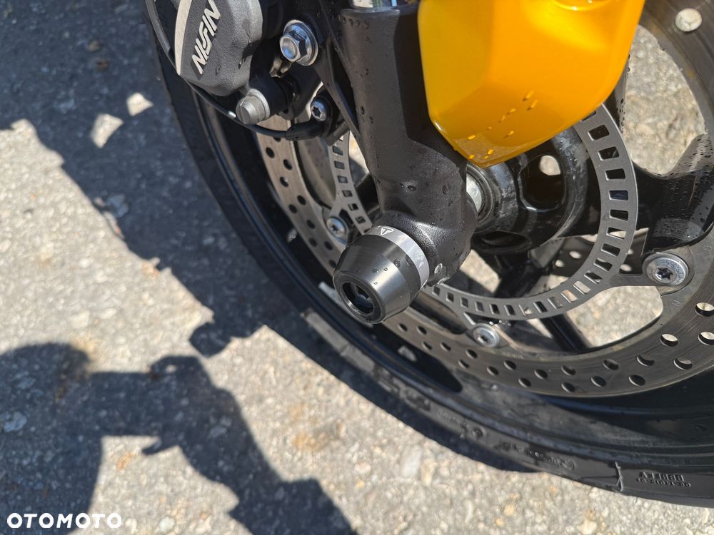 Triumph Trident - 19
