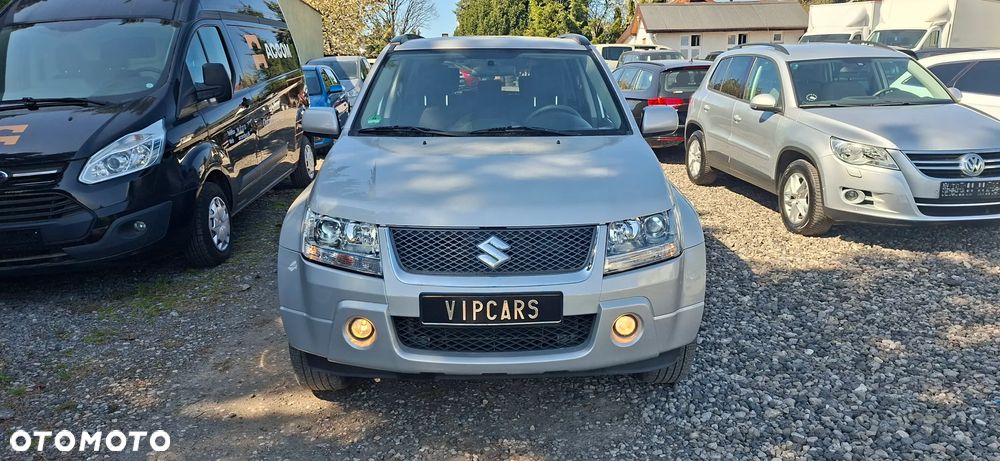 Suzuki Grand Vitara 2.0 Automatik Comfort + Family - 2
