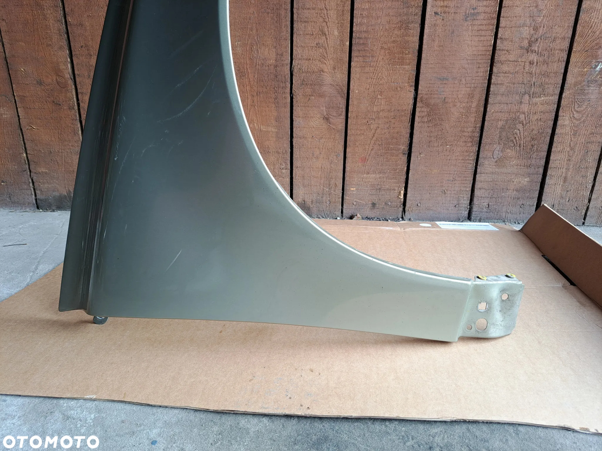 BŁOTNIK PRAWY PRZEDNI VOLVO V50 S40 488-46 W KOLOR!!!! - 2