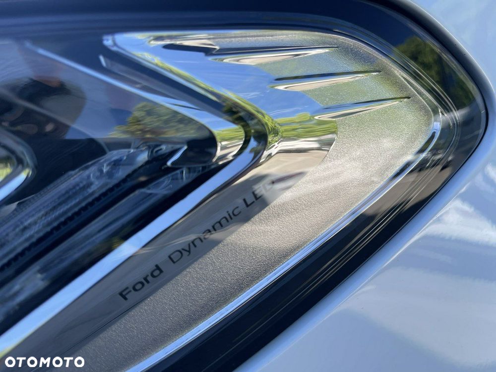 Ford Mondeo - 32