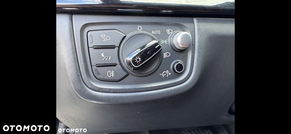 Audi A8 - 8