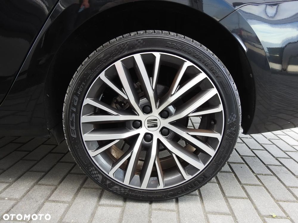 Seat Leon 1.5 eTSI Xcellence DSG - 35