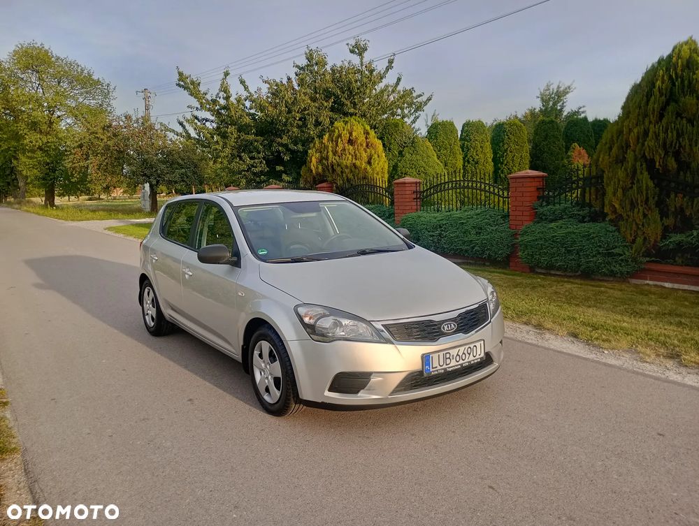 Kia Ceed 1.4 CVVT Attract - 1
