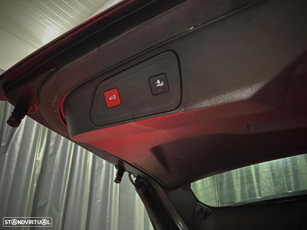 Peugeot 3008 1.6 Hybrid GT Pack e-EAT8 - 10