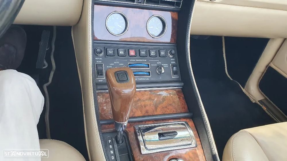 Bentley Azure 6.75 Turbo V8 - 22
