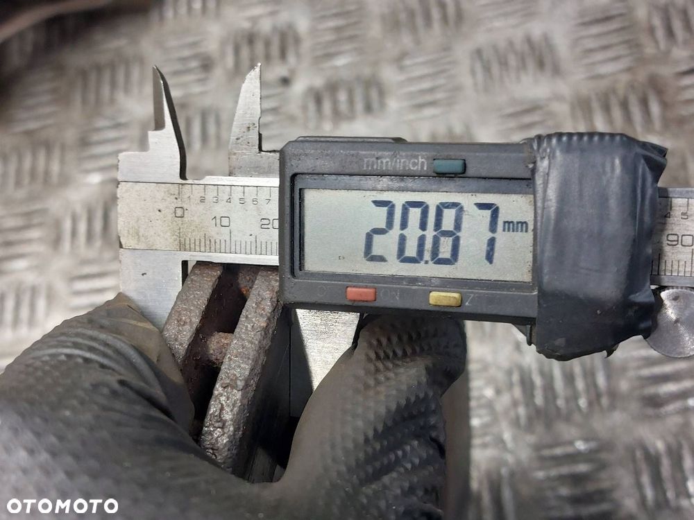 TARCZE HAMULCOWE PRZÓD + KLOCKI + ZACISKI HONDA CITY IV 1.4 16V - 5