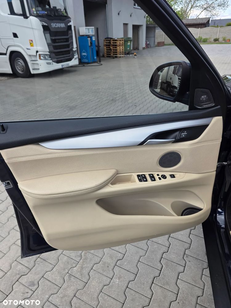 BMW X5 xDrive40d - 16