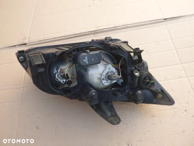 LAMPA LEWY PRZÓD LEWA PRZEDNIA FORD FOCUS MK2 04- - 11