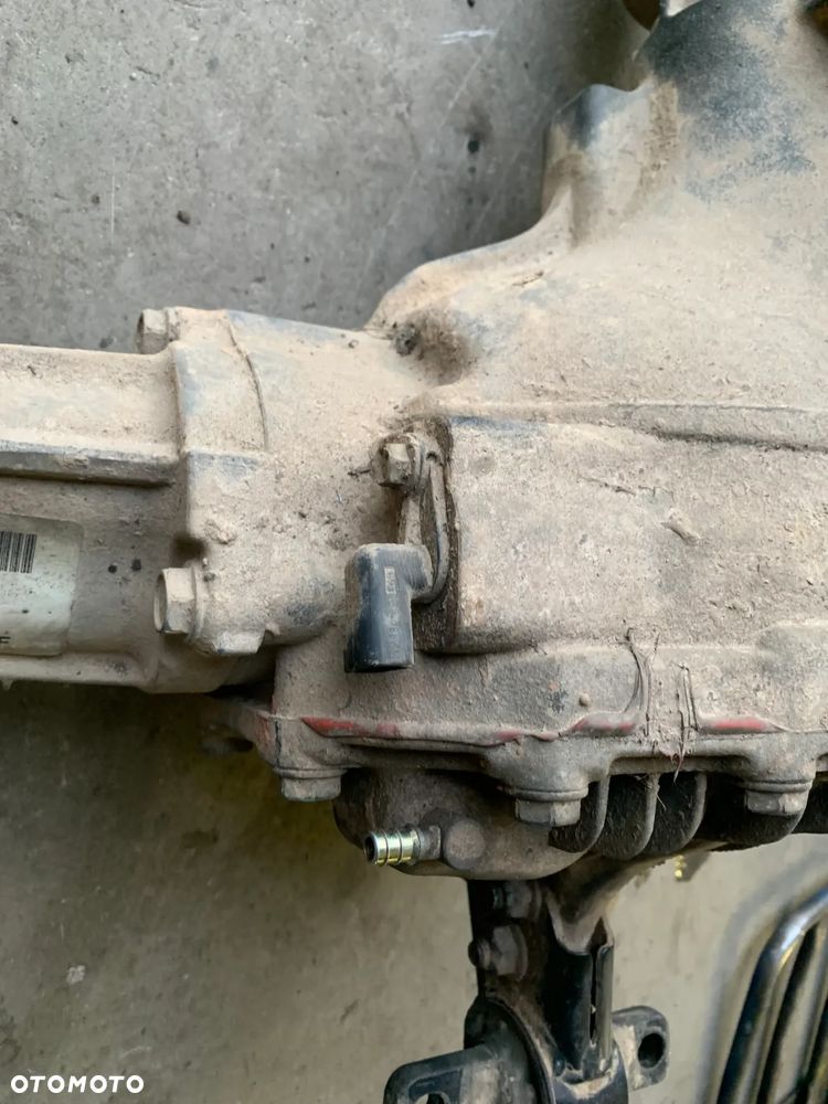 Most dyfer przód przedni dyferencjał Jep Grand Cherokee WK 3.0 CRD 4X4 Automat 3.55 52111937AF - 2