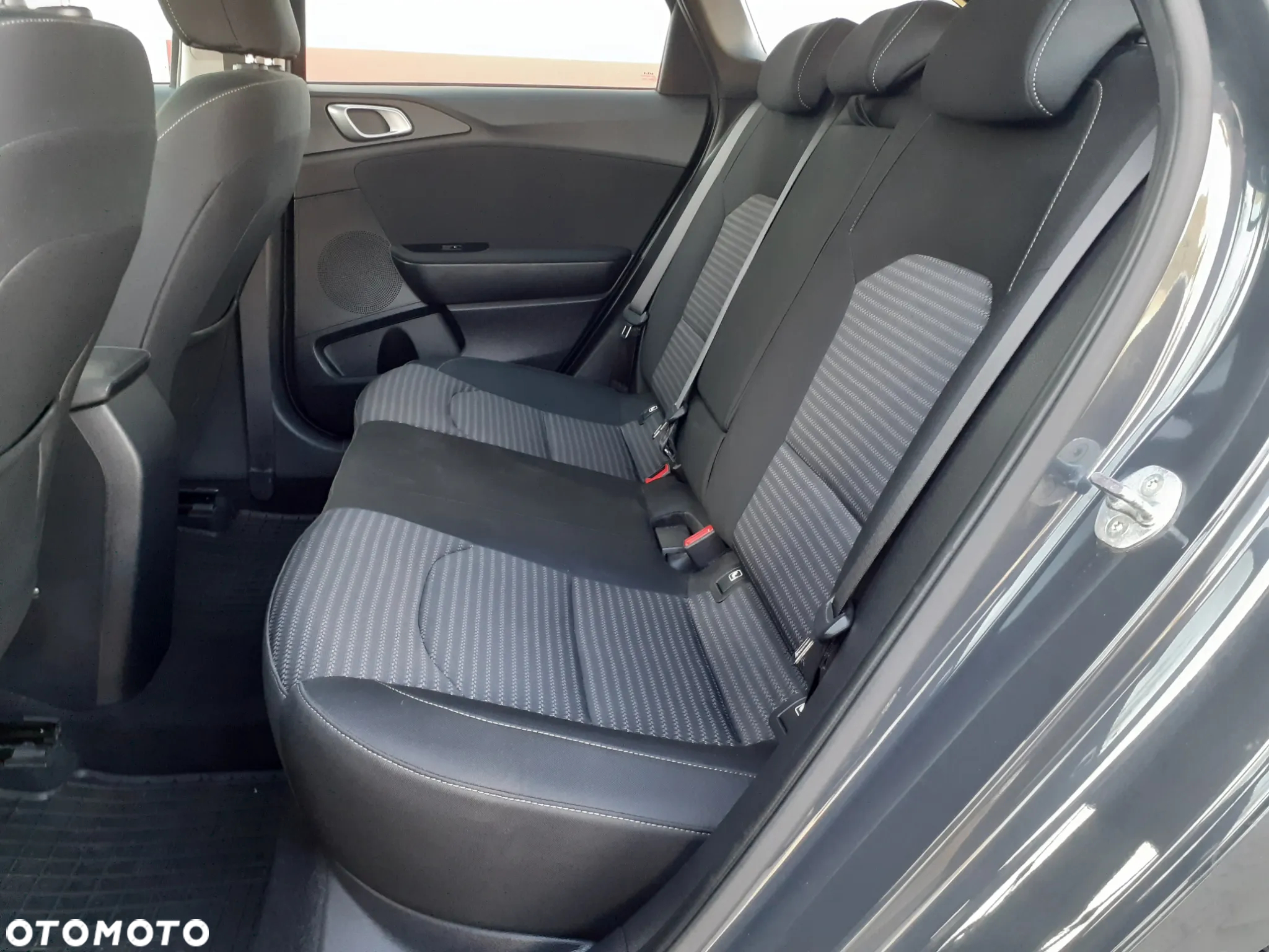 Kia Ceed - 21