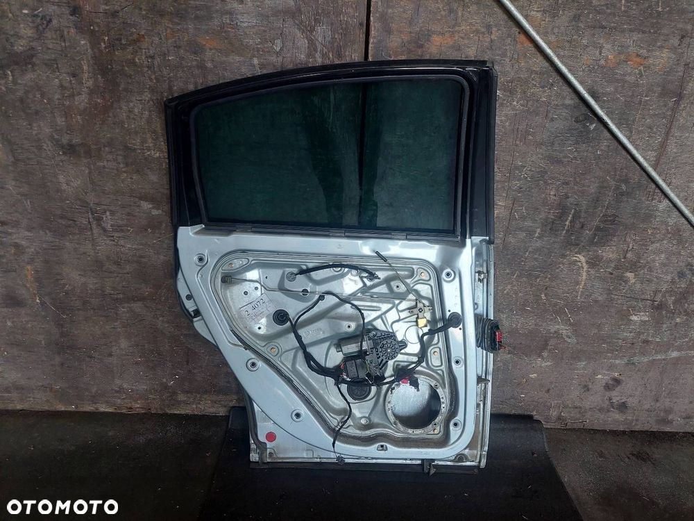 DRZWI KOMPLETNE LEWY TYŁ VW PASSAT B5 FL LIFT SEDAN LB5S - 6