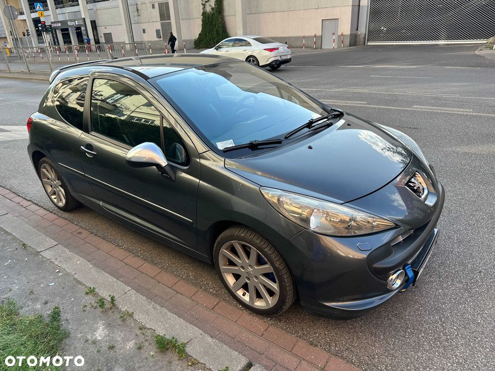 Peugeot 207 - 1