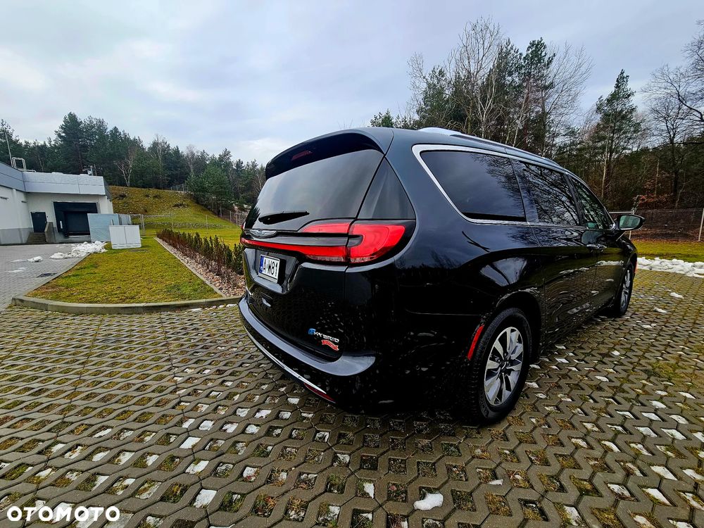 Chrysler Pacifica - 5