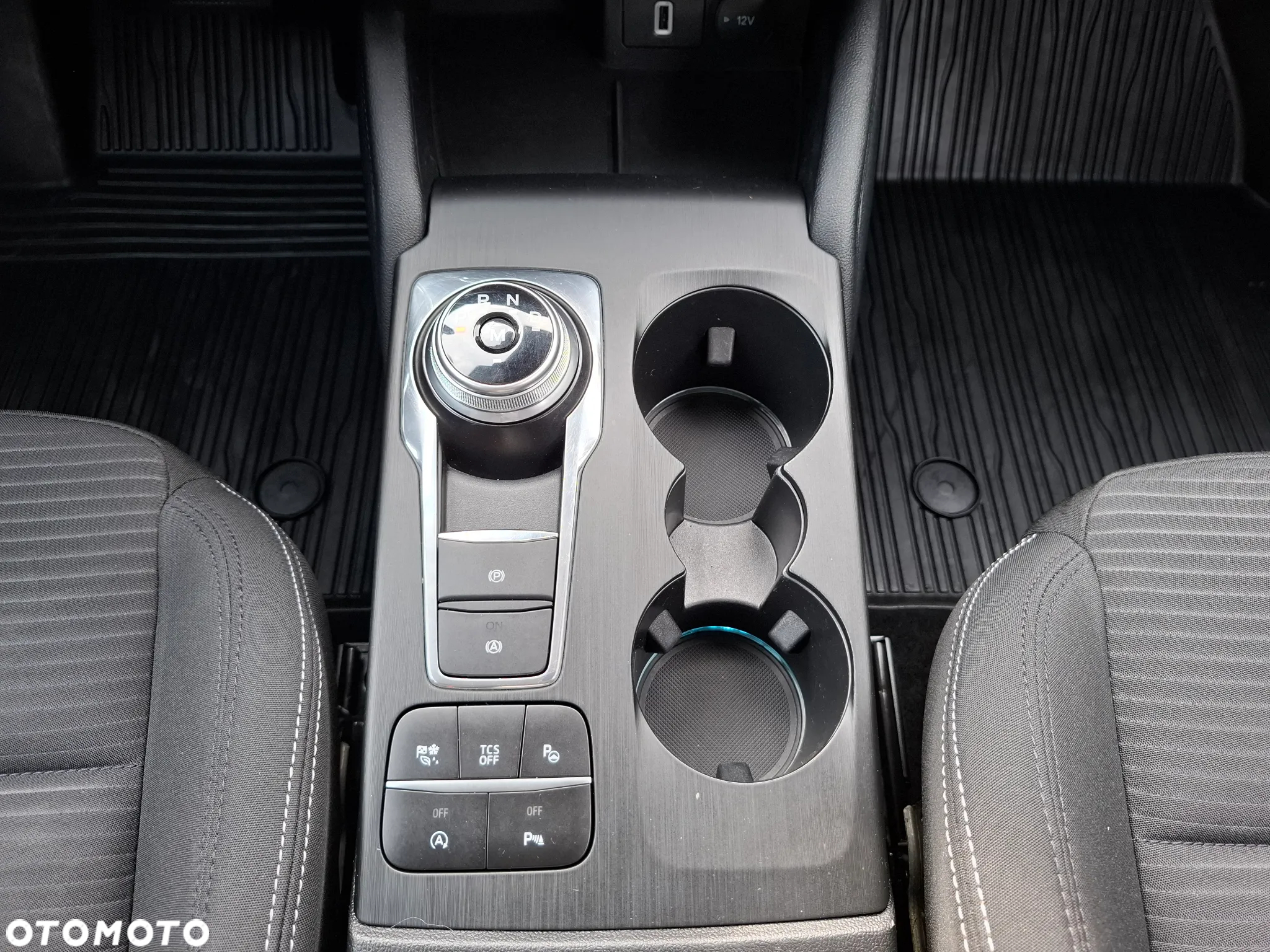 Ford Focus 1.0 EcoBoost Titanium - 11