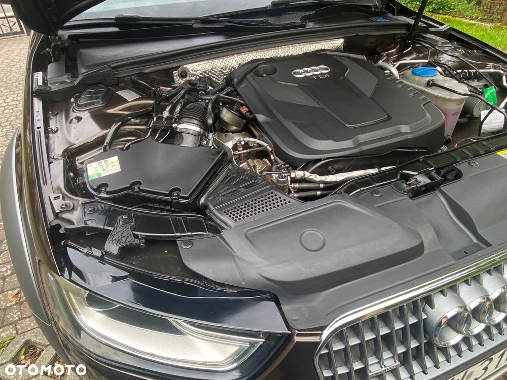 Audi A4 Allroad (clean diesel) 2.0 TDI DPF S tron - 32