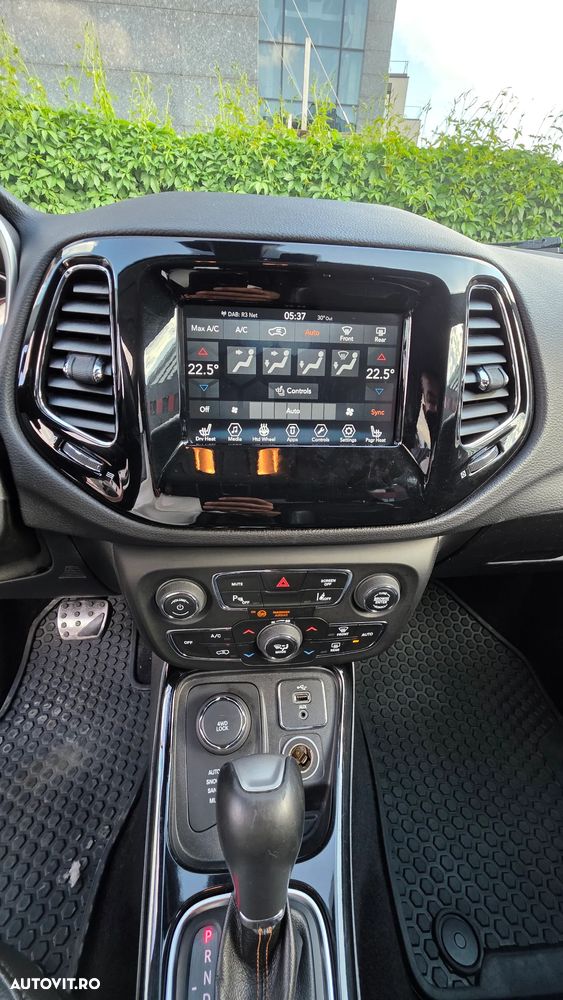 Jeep Compass - 8