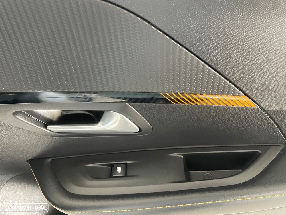 Peugeot 208 PureTech 100 EAT8 Allure Pack - 17