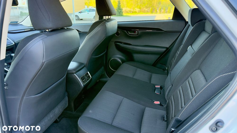 Lexus NX 300h Business Edition AWD - 6