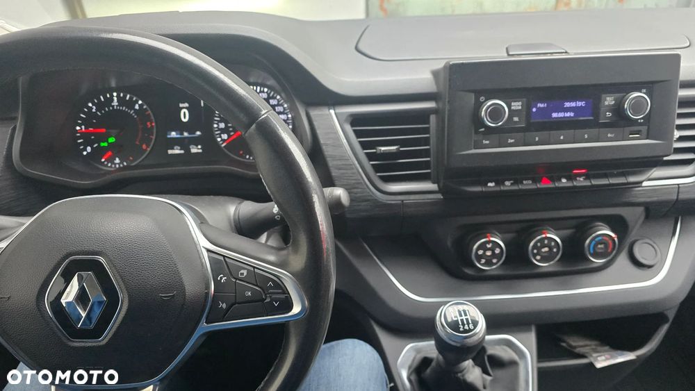 Renault Trafic - 10