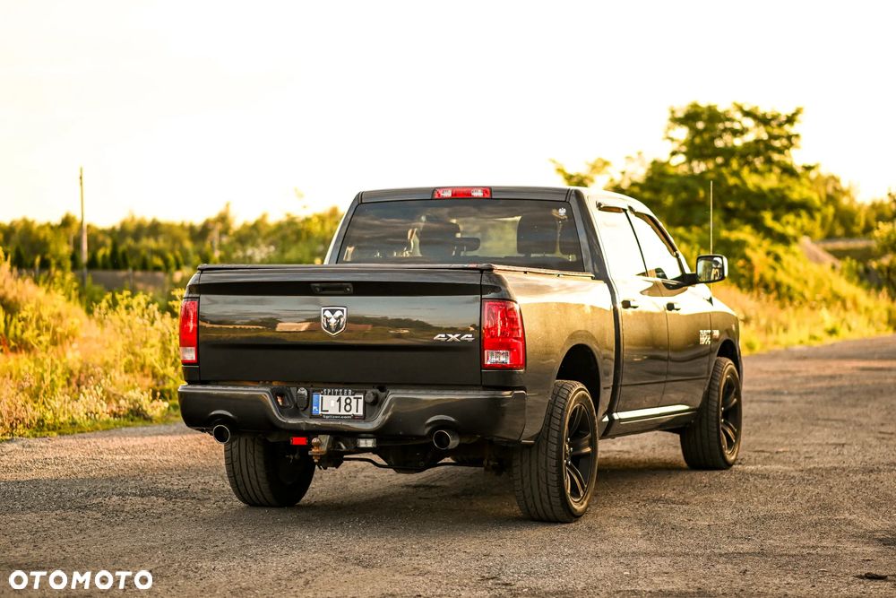 Dodge RAM 1500 5.7 4x4 - 17