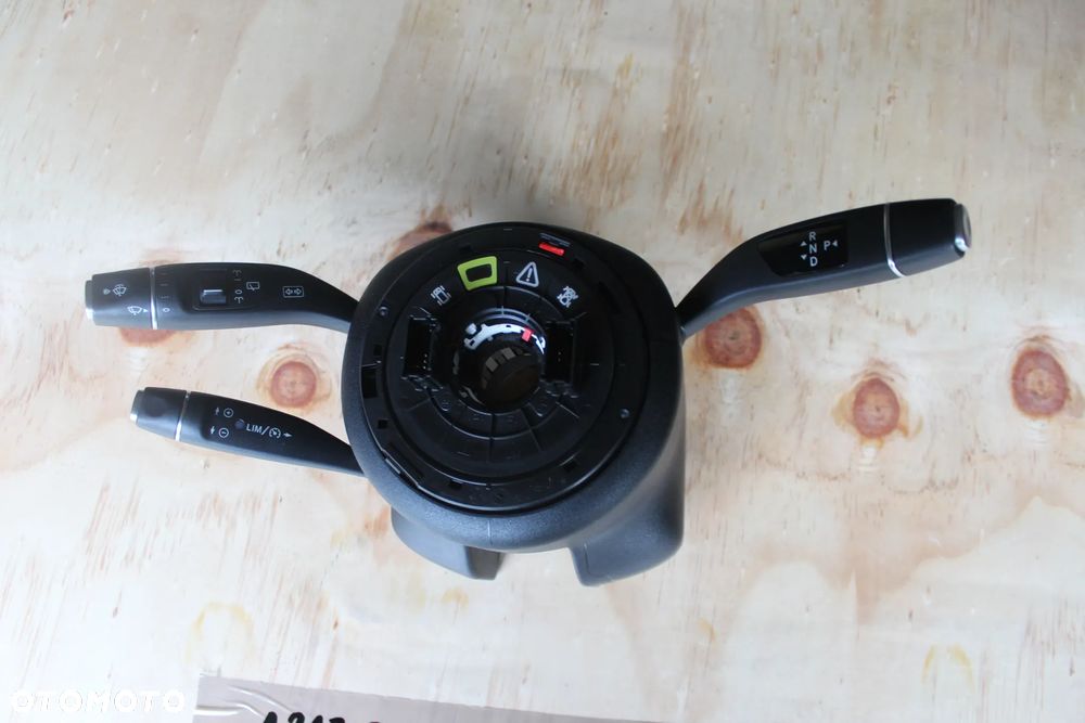 PRZEŁĄCZNIK ZESPOLONY MANETKI TAŚMA MERCEDES W213 A2139007310 2018 - 2