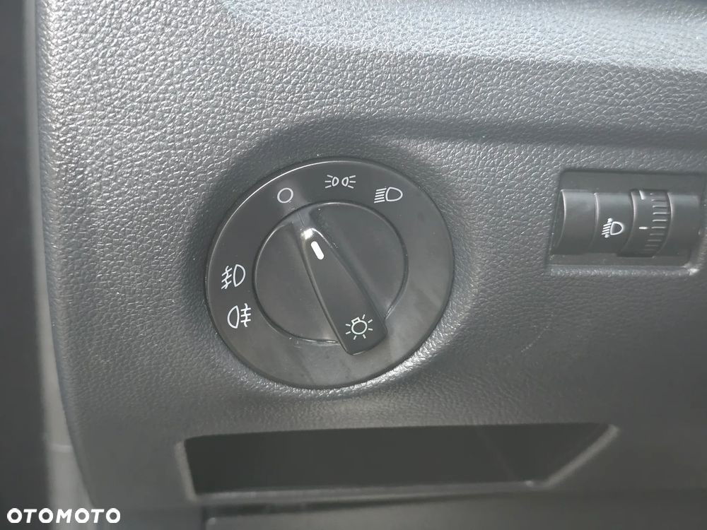 Skoda Fabia 1.2 HTP Elegance - 18