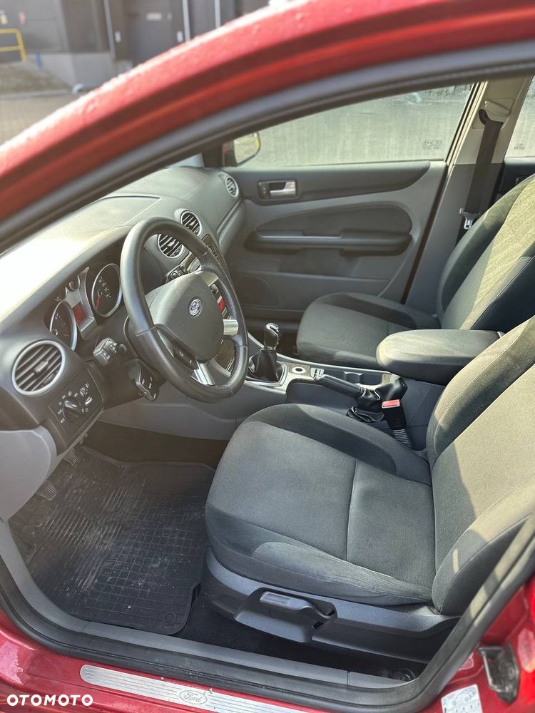 Ford Focus 1.6 Ti-VCT Ghia - 15