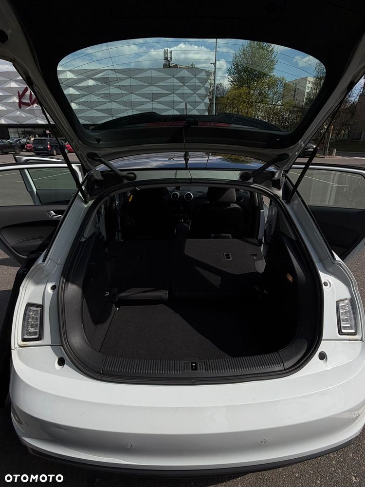 Audi A1 Sportback 1.6 TDI S tronic Ambition - 16