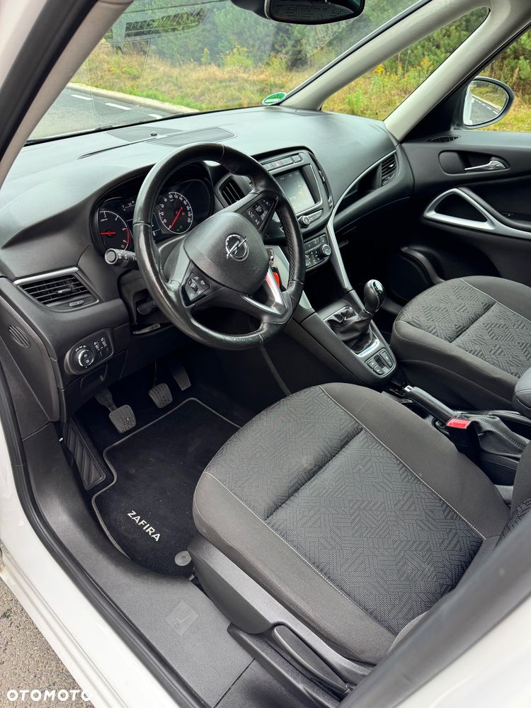 Opel Zafira - 35