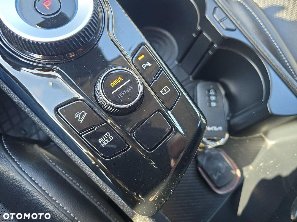 Kia Sportage 1.6 T-GDI HEV Business Line 4WD - 33