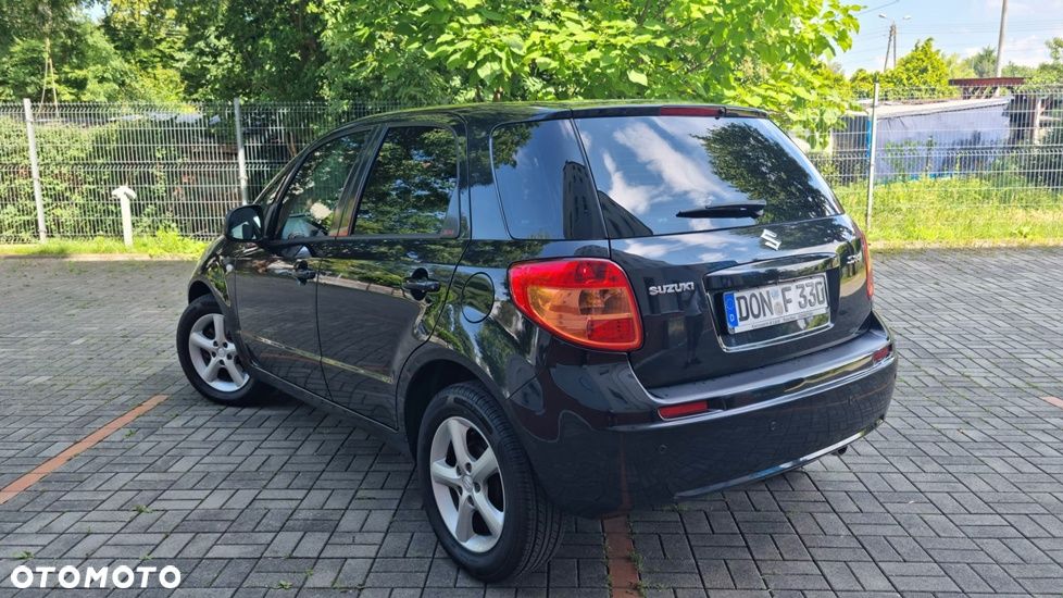 Suzuki SX4 1.6 GS / Premium - 8