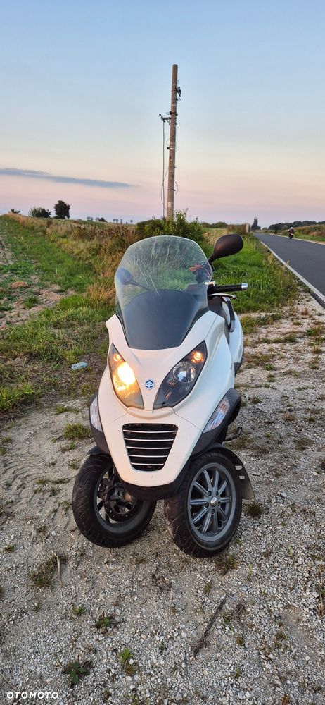 Piaggio MP-3 - 3