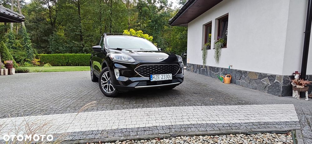Ford Kuga - 1