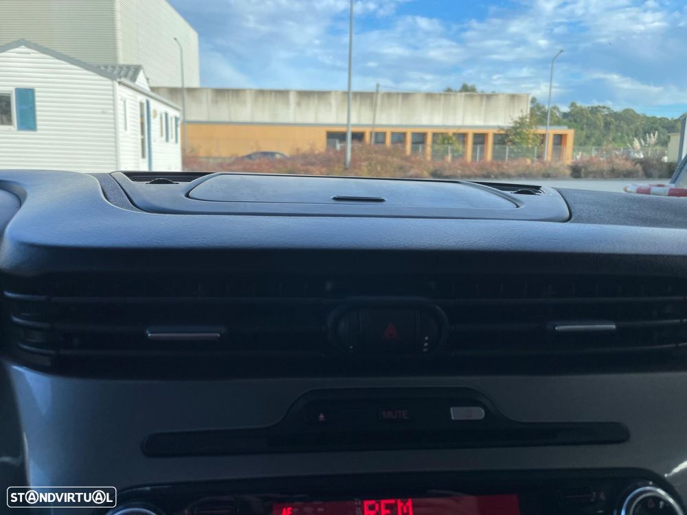 Alfa Romeo Giulietta 1.6 JTDm Corporate - 21