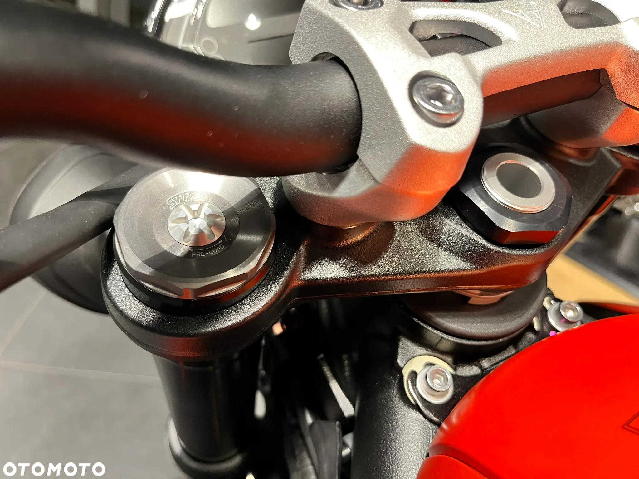 Triumph Street Triple - 13