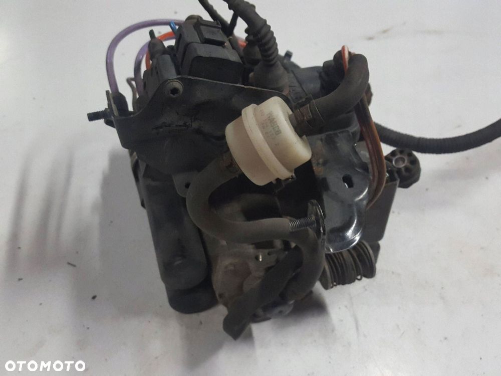 AUDI Q7 II 4M 15-19r KOMPRESOR ZAWIESZENIA ROZDZIELACZ 4430203001 - 4