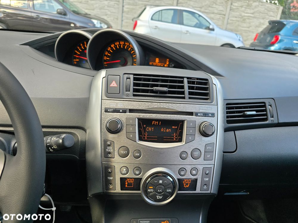 Toyota Verso 1.6 Sol EU5 - 21