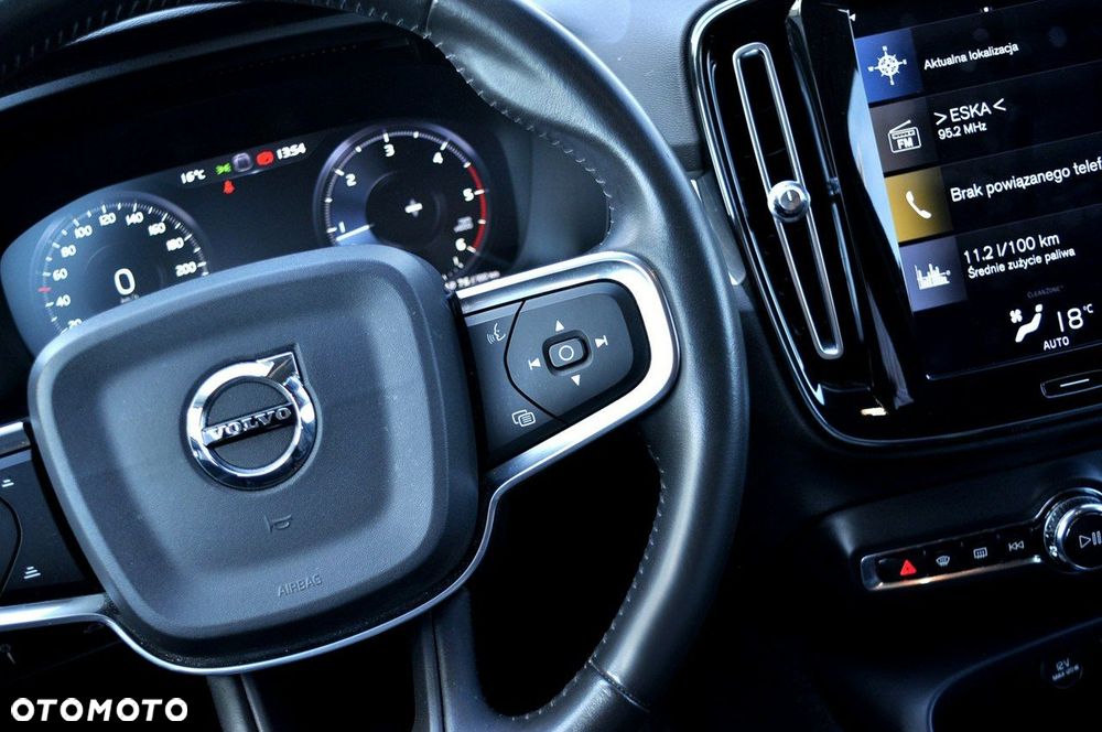 Volvo XC 40 D3 Momentum Pro - 31