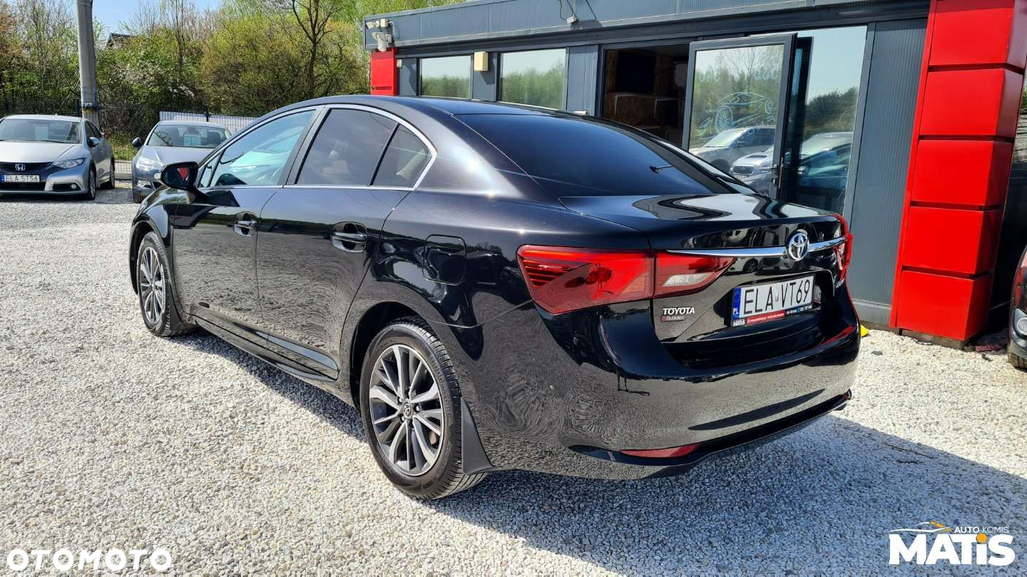 Toyota Avensis - 15
