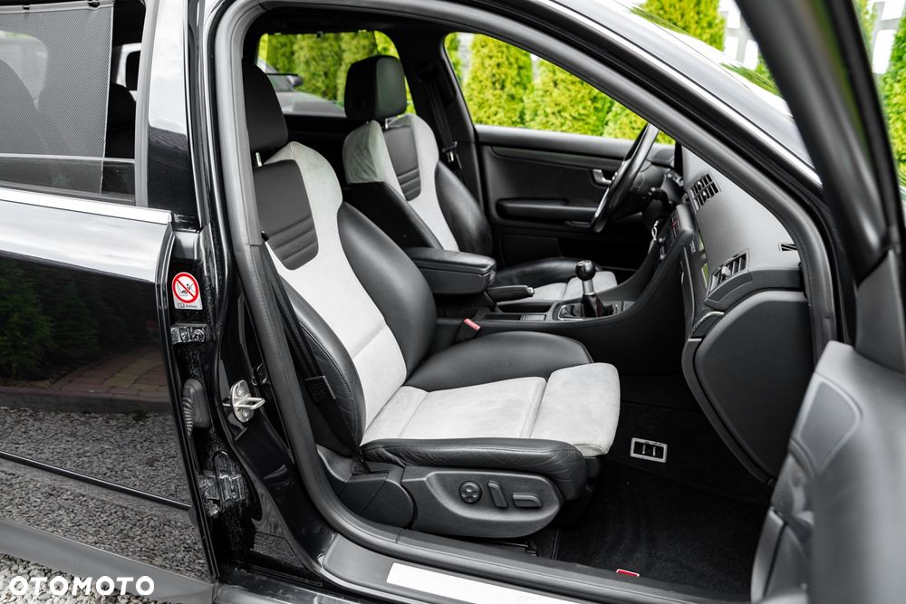 Audi S4 Avant Standard - 23