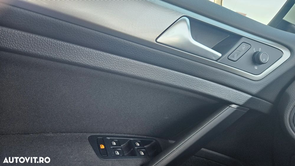 Volkswagen Golf 1.0 TSI OPF United - 9