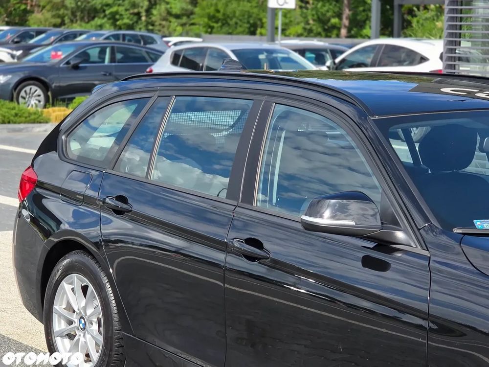 BMW Seria 3 318i GPF Advantage - 17