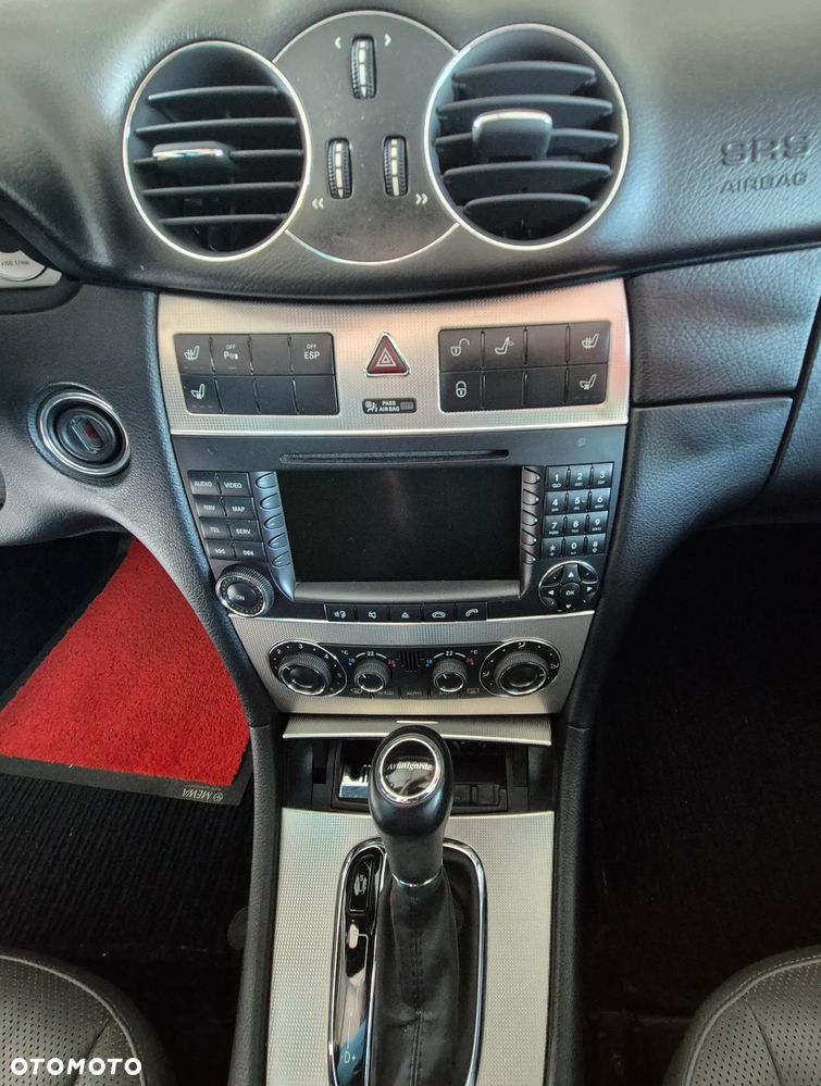 Mercedes-Benz CLK 350 Avantgarde - 30