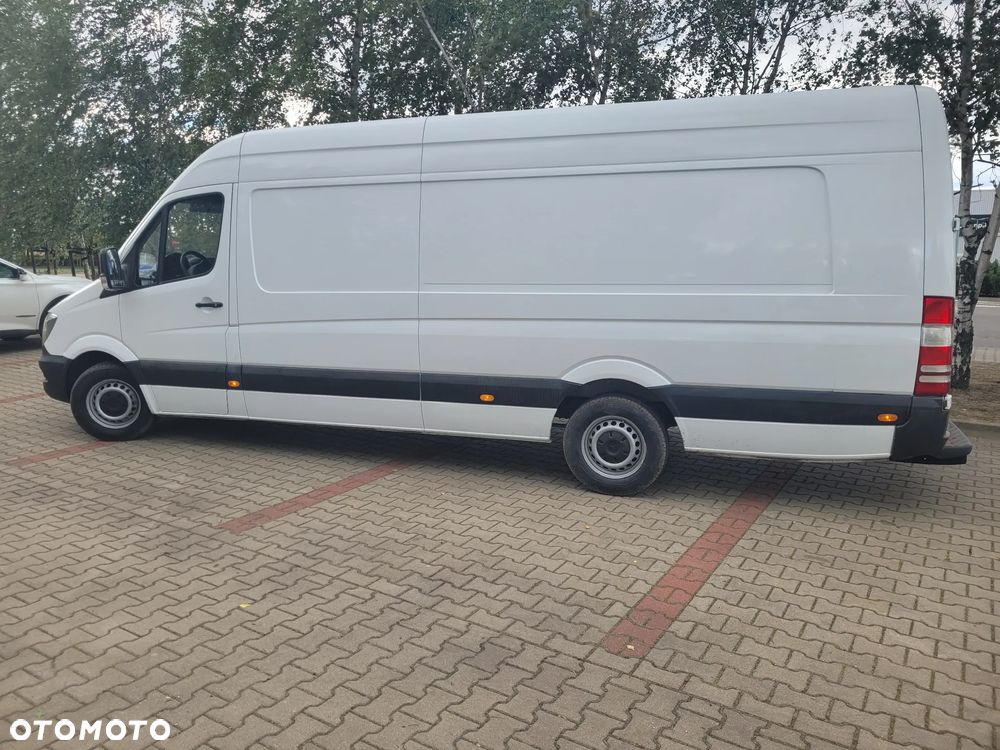 Mercedes-Benz Sprinter - 12